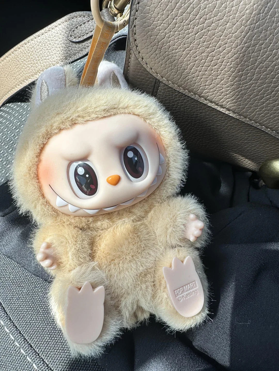 Review by Filip Persson